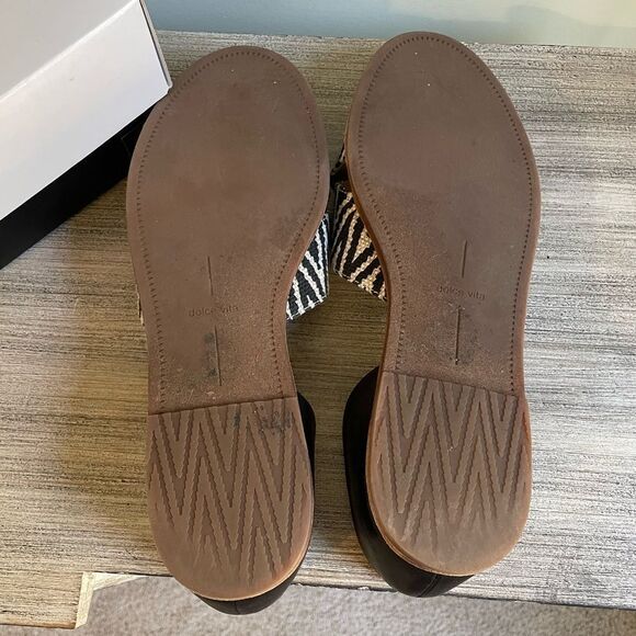 Dolce Vita Delila Sandals - Picture 4 of 5